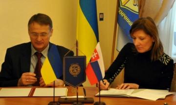 2013.03.22 Agreement with Central European University Skalytsya