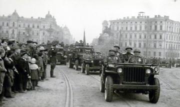 Україна. Київ. Парад Перемоги 9 травня 1945 / http://ikiev.ua/ua/parad-pobedy-kiev-1945 