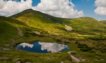 Україна. Гора Туркул (Чорногірський хребет), озеро Несамовите