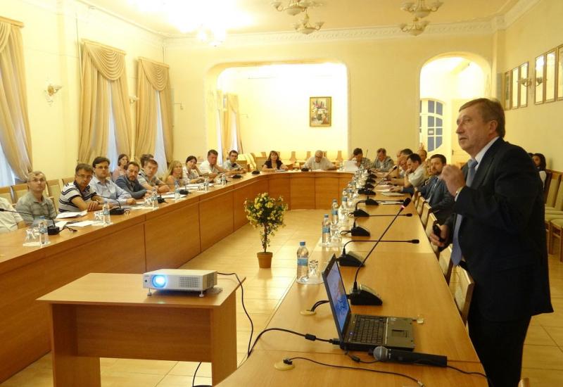 2015.07.20 семінар на тему "Форсайт економіки України. Середньостроковий  (2015-2020) і довгостроковий (2020-2030) часові горизонти"