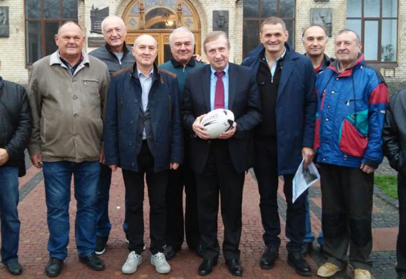 2019.10.25 The meeting of Rugby  veterans in our institute