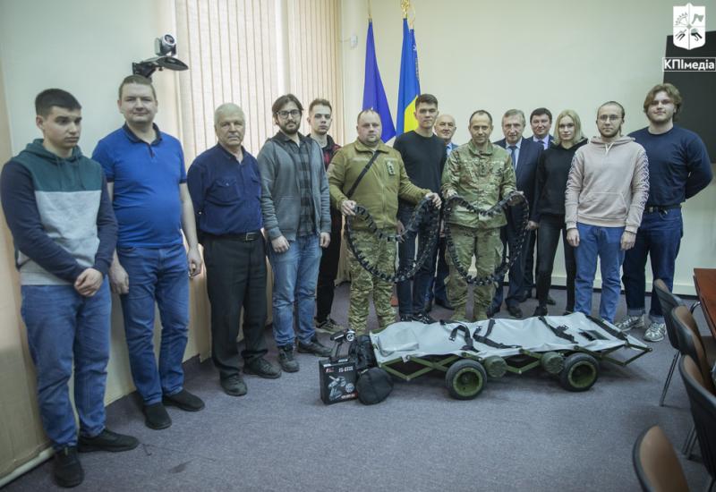 Електроноші київських політехніків на передовій