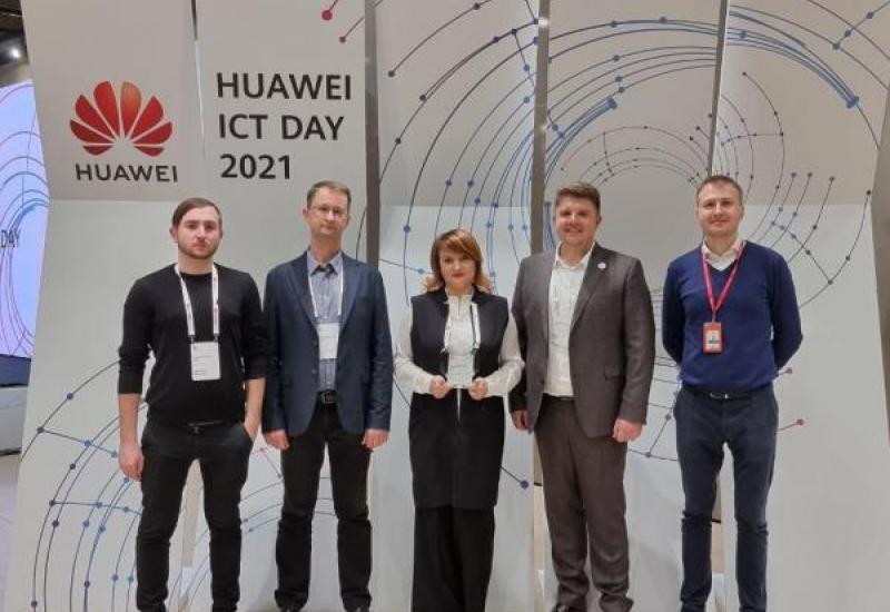 01.12.2021 Академія Huawei КПІ отримала статус найкращої у 2021 році