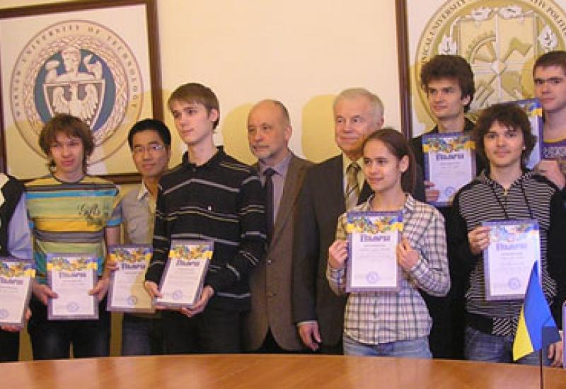 2011.03.23 Призери щорічної олімпіади з математики