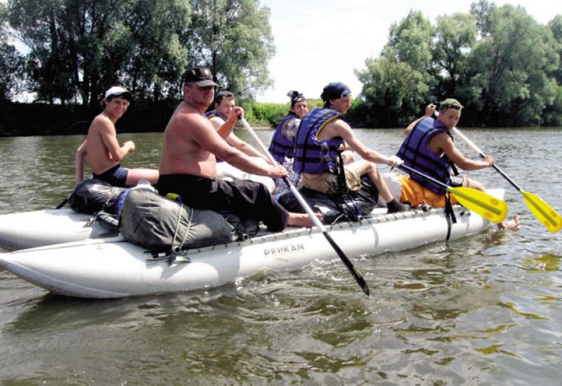 2009.08. Турклуб «СКІФ» -  літній похід Десною